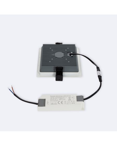 Dalle LED Carrée 24W Dimmable Dim To Warm Coupe 135x135 mm
